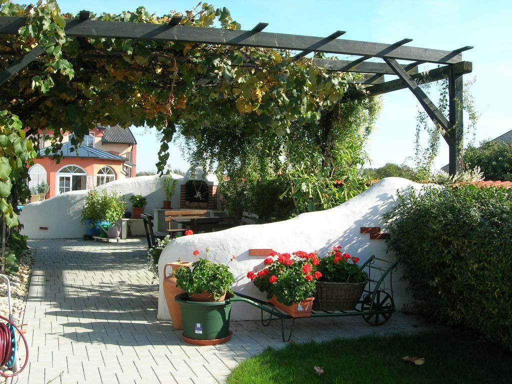 Sekt & Wein - Walter Klein Illmitz Exterior foto