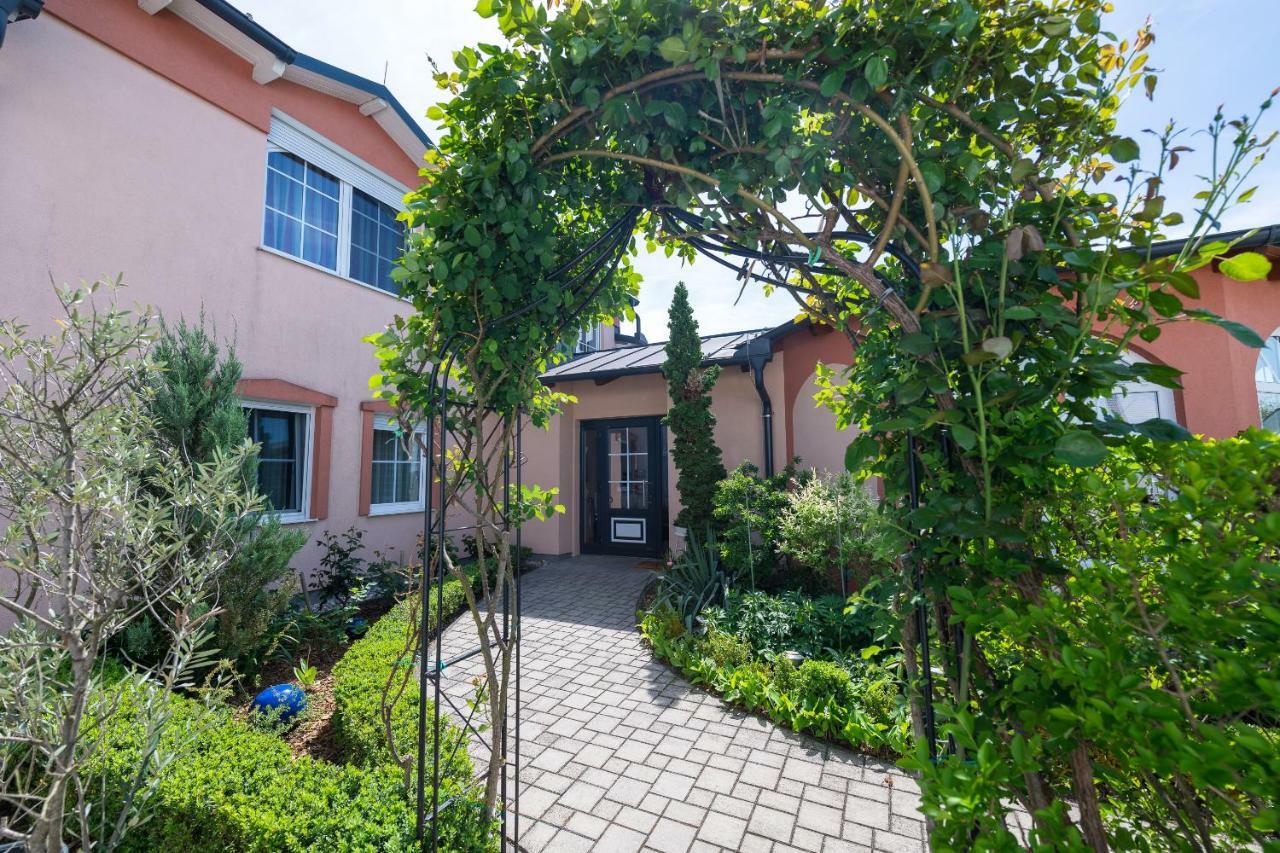 Sekt & Wein - Walter Klein Illmitz Exterior foto